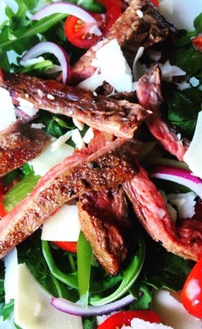 Flank Steak with Arugula and Parmesan Cheese - a 21 Day Fix approved recipe on ConfessionsOfAFitFoodie.com