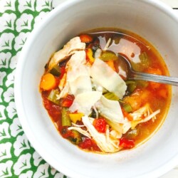 21 Day Fix Easy Chicken and Veggie Soup | Confessions of a Fit Foodie