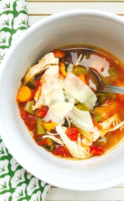 21 Day Fix Easy Chicken and Veggie Soup | Confessions of a Fit Foodie