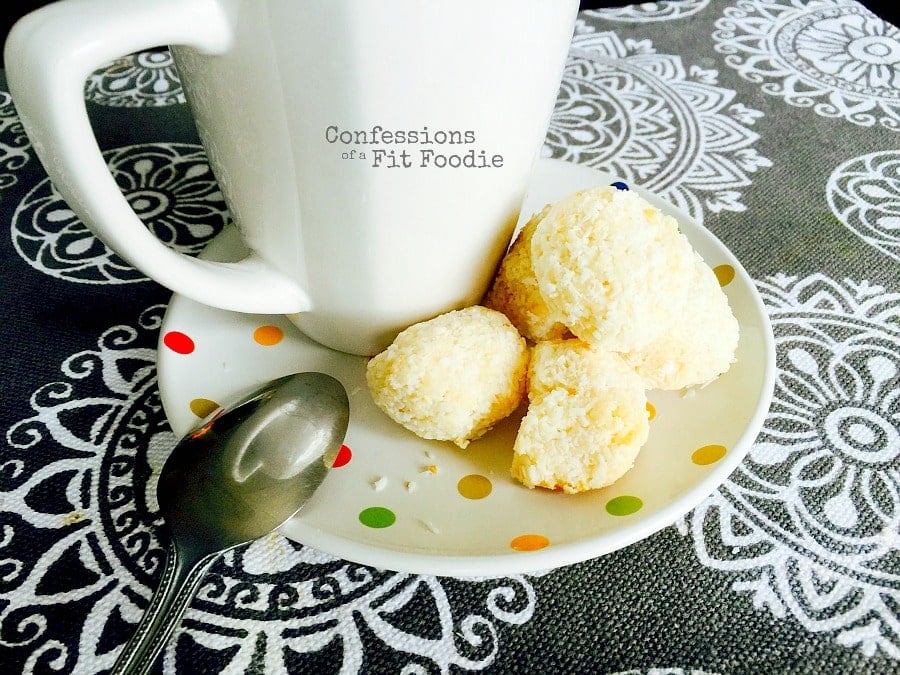 Coconut macaroons - A healthier version of the holiday cookie recipe. It's 21 day fix approved!
