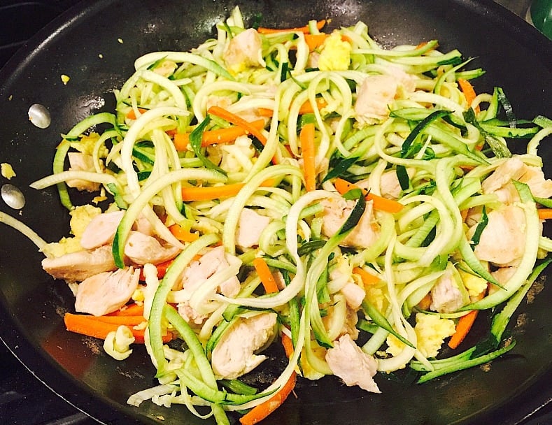 Chicken Pad Thai Zoodles {21 Day Fix} - Recipe on Confessions of a Fit Foodie