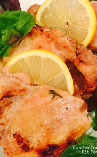 Baked Lemon Garlic Chicken Thighs {21 Day Fix} - Recipe on ConfessionsOfaFitFoodie.com