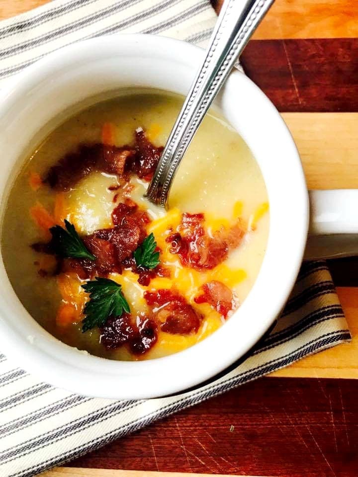 21 Day Fix Loaded Potato Cauliflower Soup| Confessions of a Fit Foodie