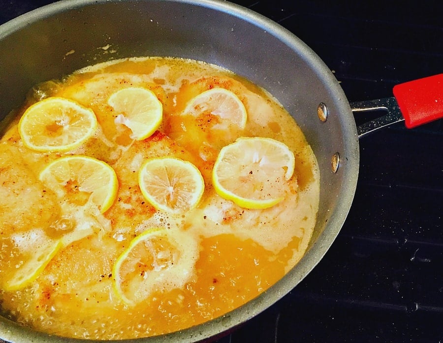 lemon-chicken-in-the-pan