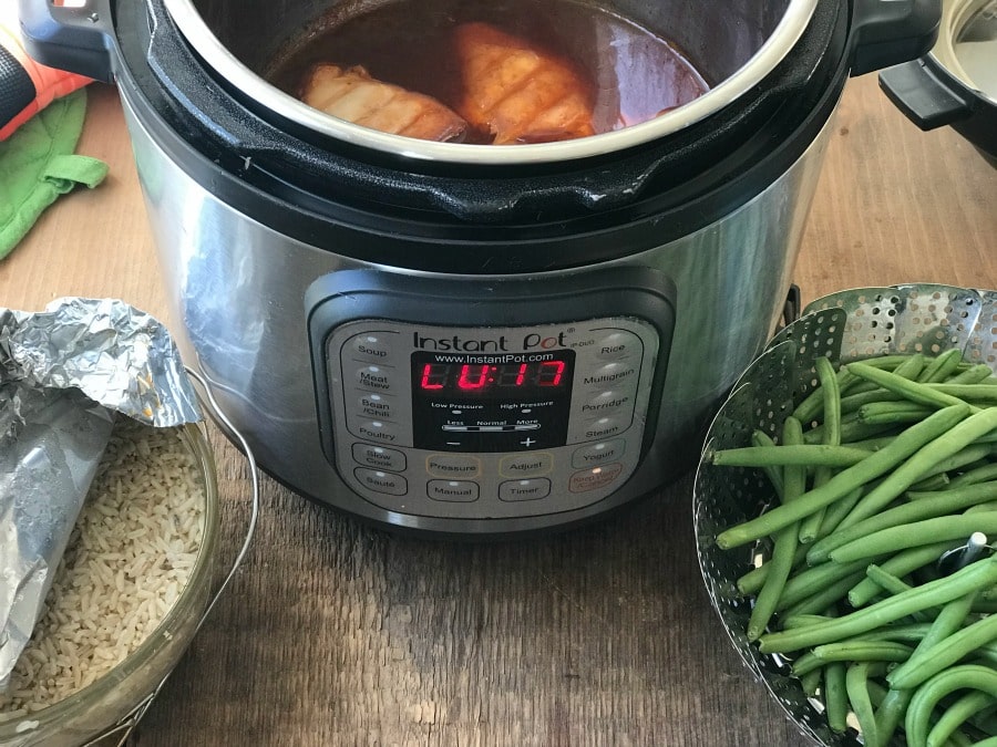 Instant-Pot-with-Asian-Flavored-Chicken-Rice-and-Green-Beans