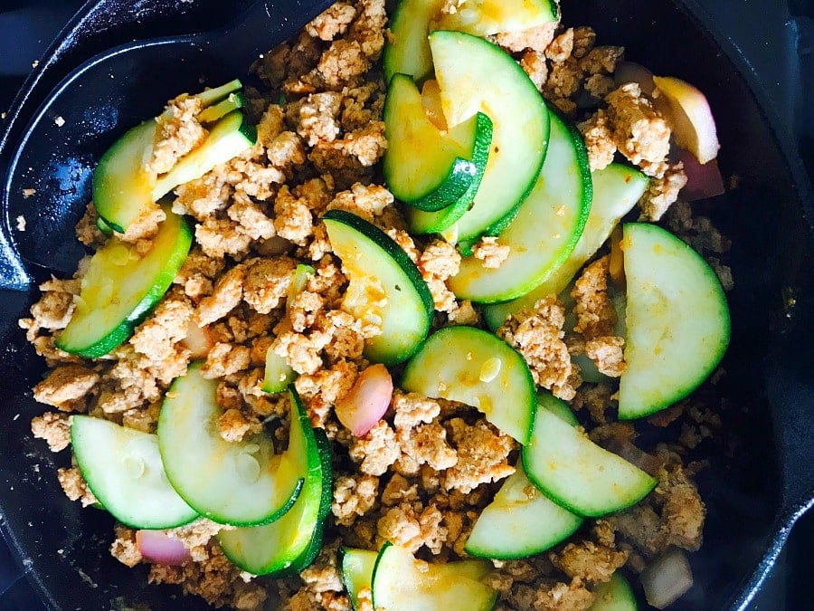 21 Day Fix Lazy Zucchini Enchilada Skillet|Confessions of a Fit Foodie
