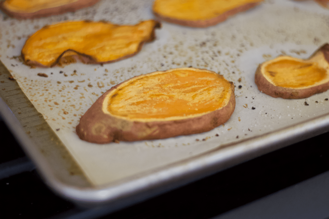 How to Meal Prep Sweet Potato Toast | Confessions of Fit Foodie An easy step-by-step tutorial on how to cook sweet potato toast in large batches for meal prep purposes! 