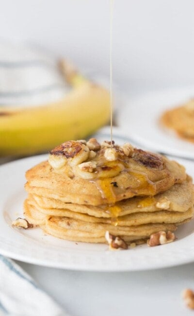 21 Day Fix Pancakes with Caramelized Bananas and Walnuts (Gluten free/Dairy free Option)| Confessions of a Fit Foodie