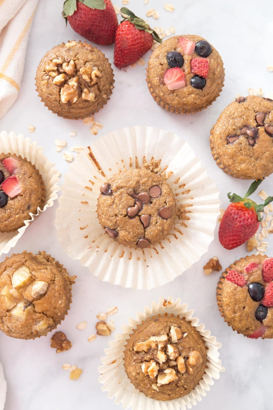 Banana Oatmeal Muffins (Easy Blender Recipe!) - Detoxinista