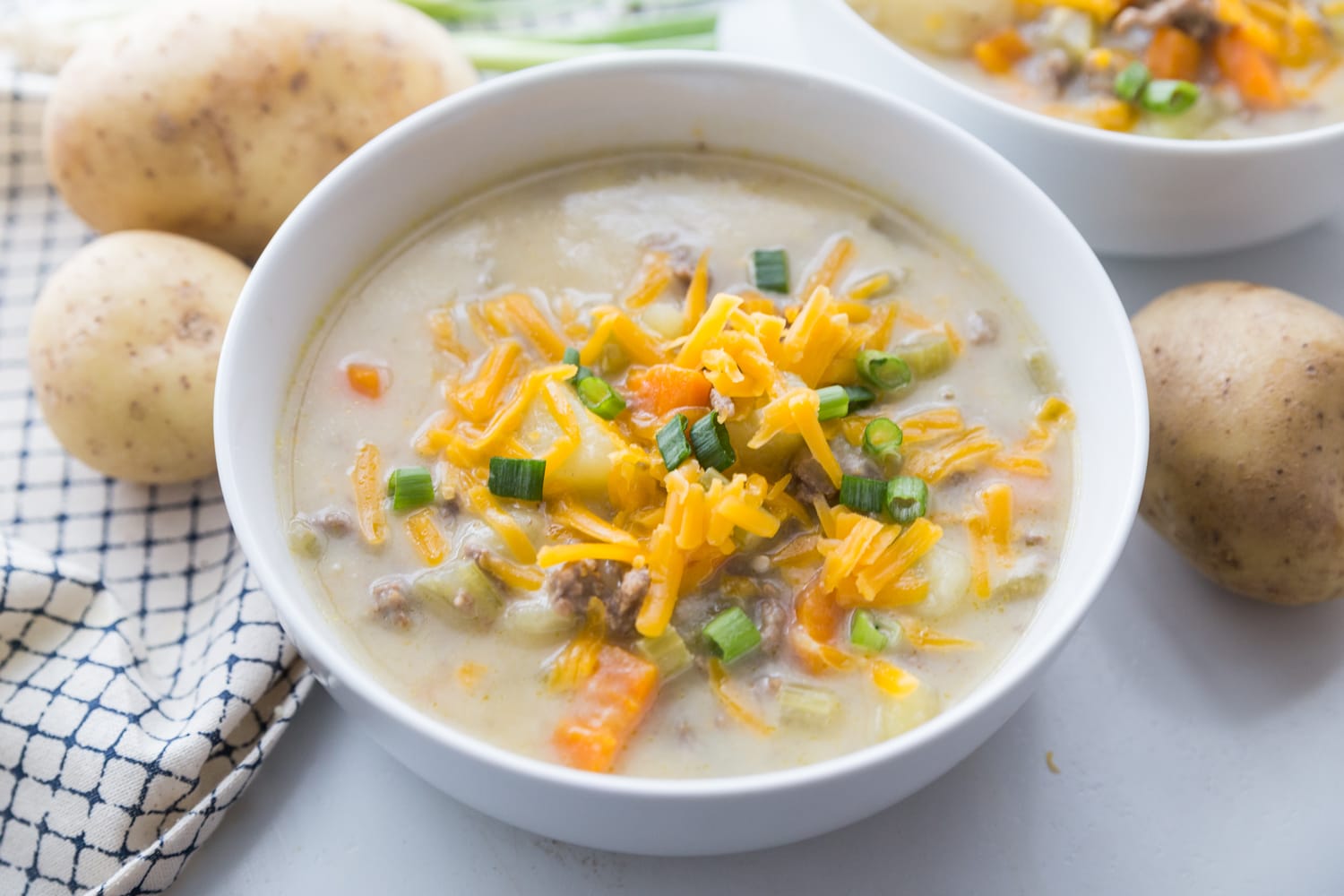 https://confessionsofafitfoodie.com/wp-content/uploads/2019/10/Cheeseburger-Soup-24.jpg