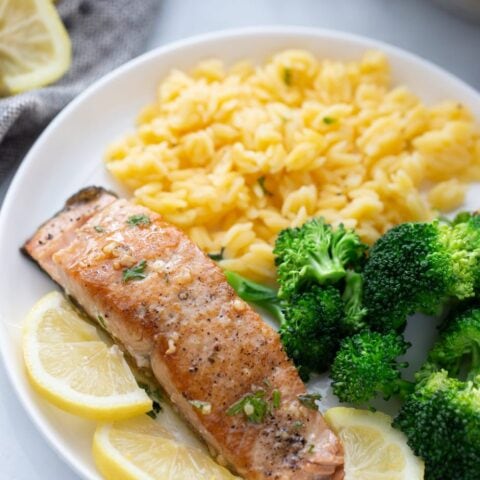 Pan Seared Salmon Recipe - Confessions of a Fit Foodie