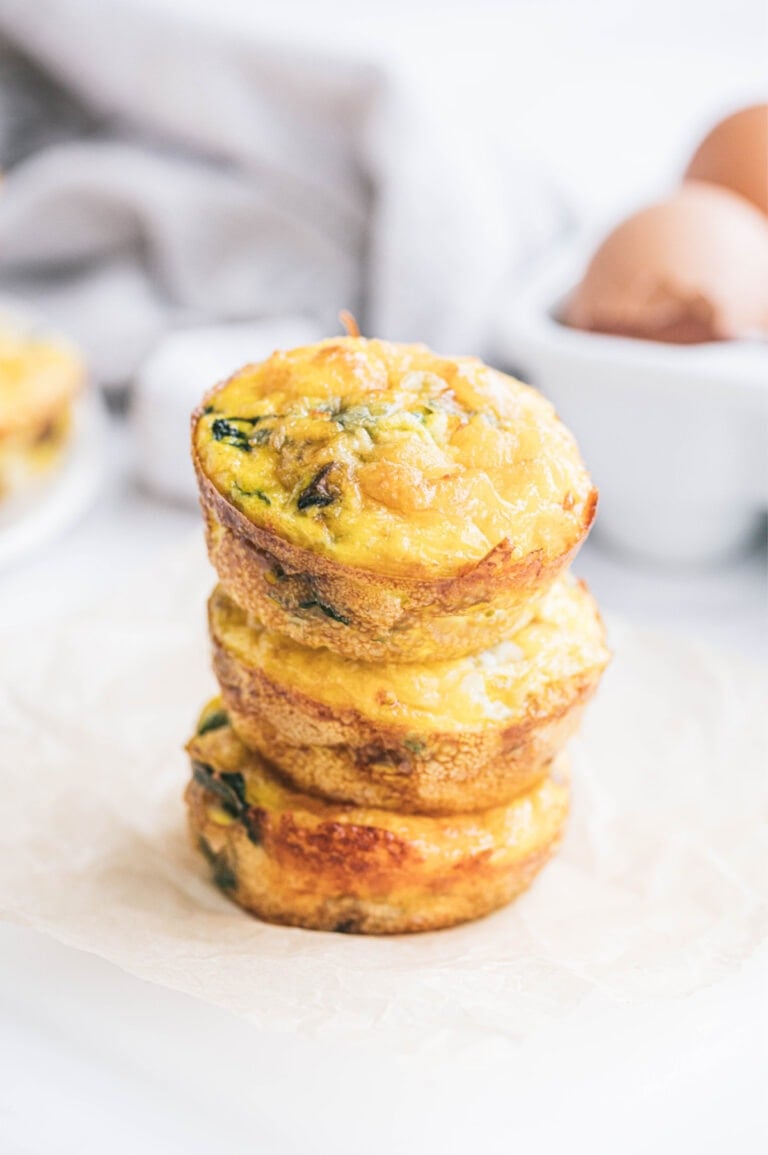 Cheesy Bacon Breakfast Bites - Confessions of a Fit Foodie