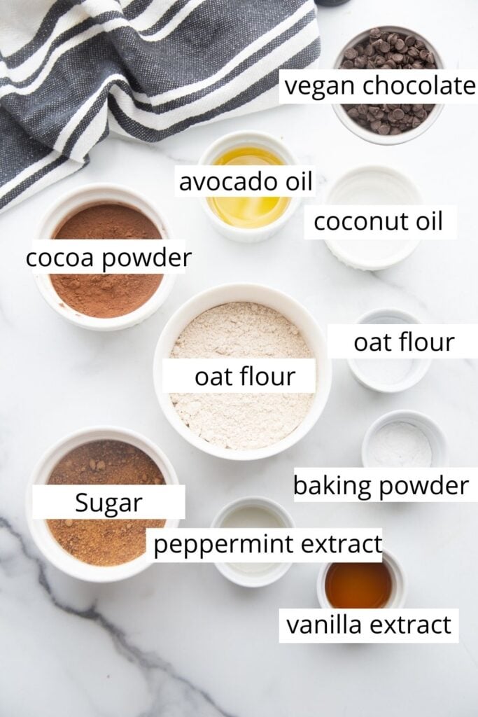 The ingredients for a homemade, copycat thin mint cookie 