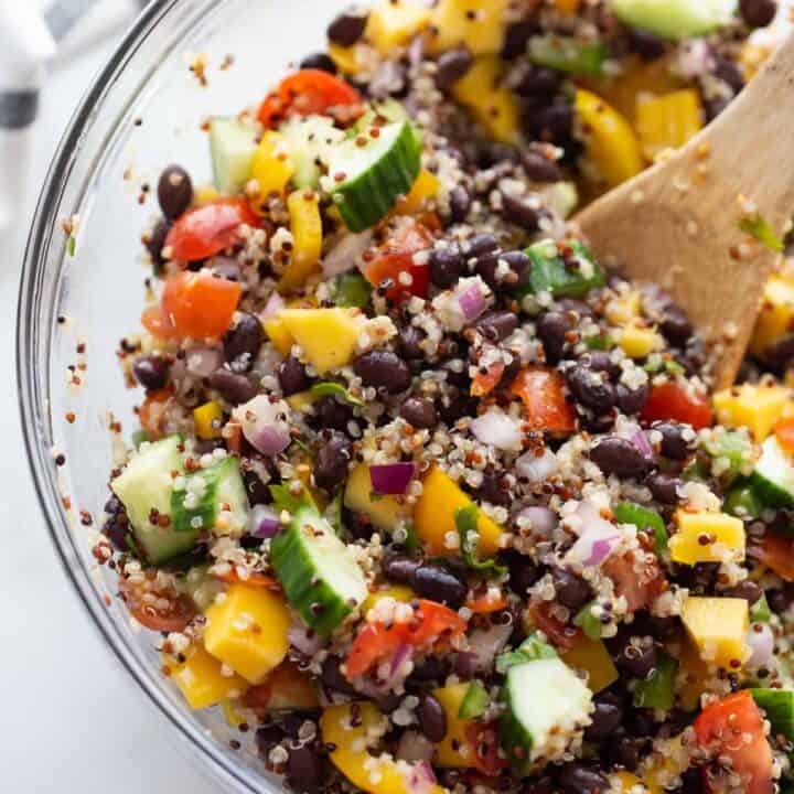 Black Beans and Quinoa Salad - Confessions of a Fit Foodie