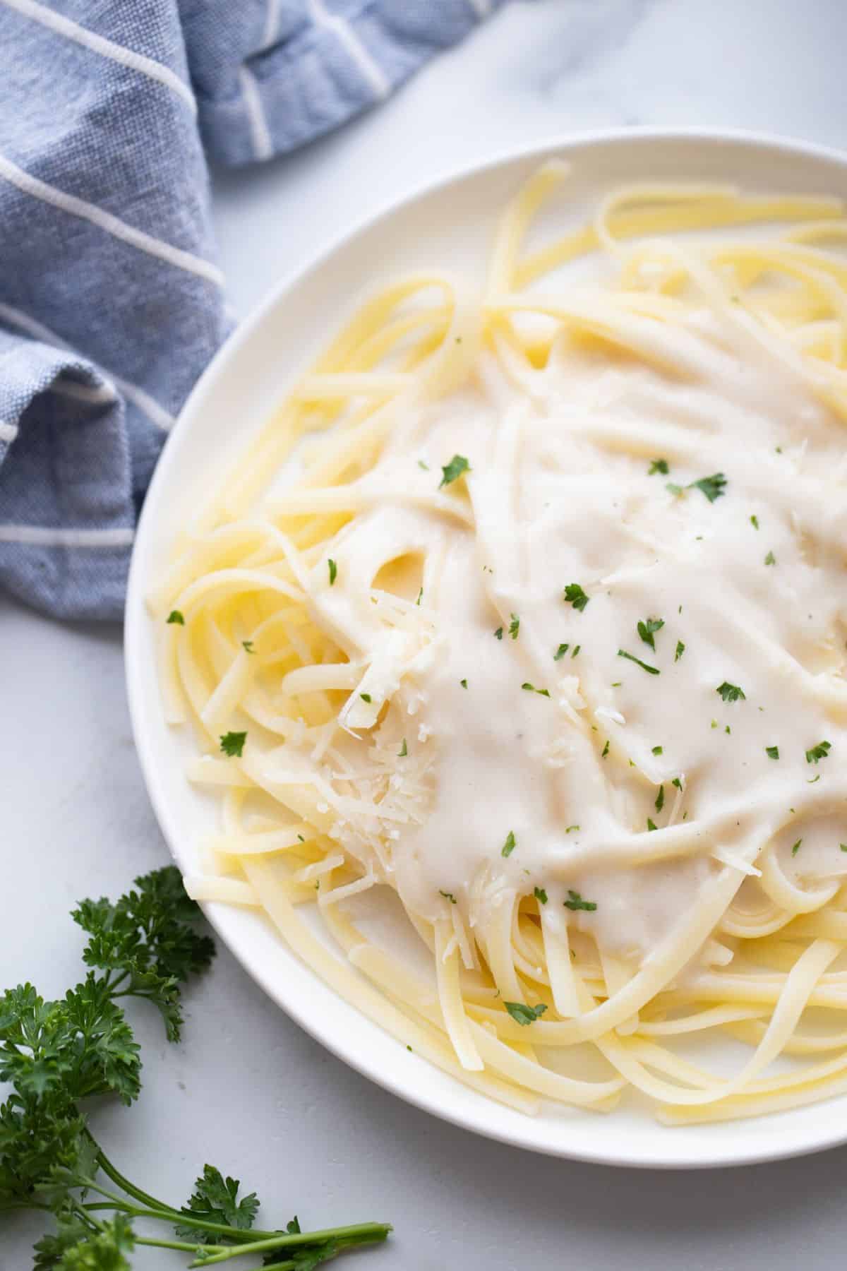 Healthy Alfredo Sauce - Confessions of a Fit Foodie