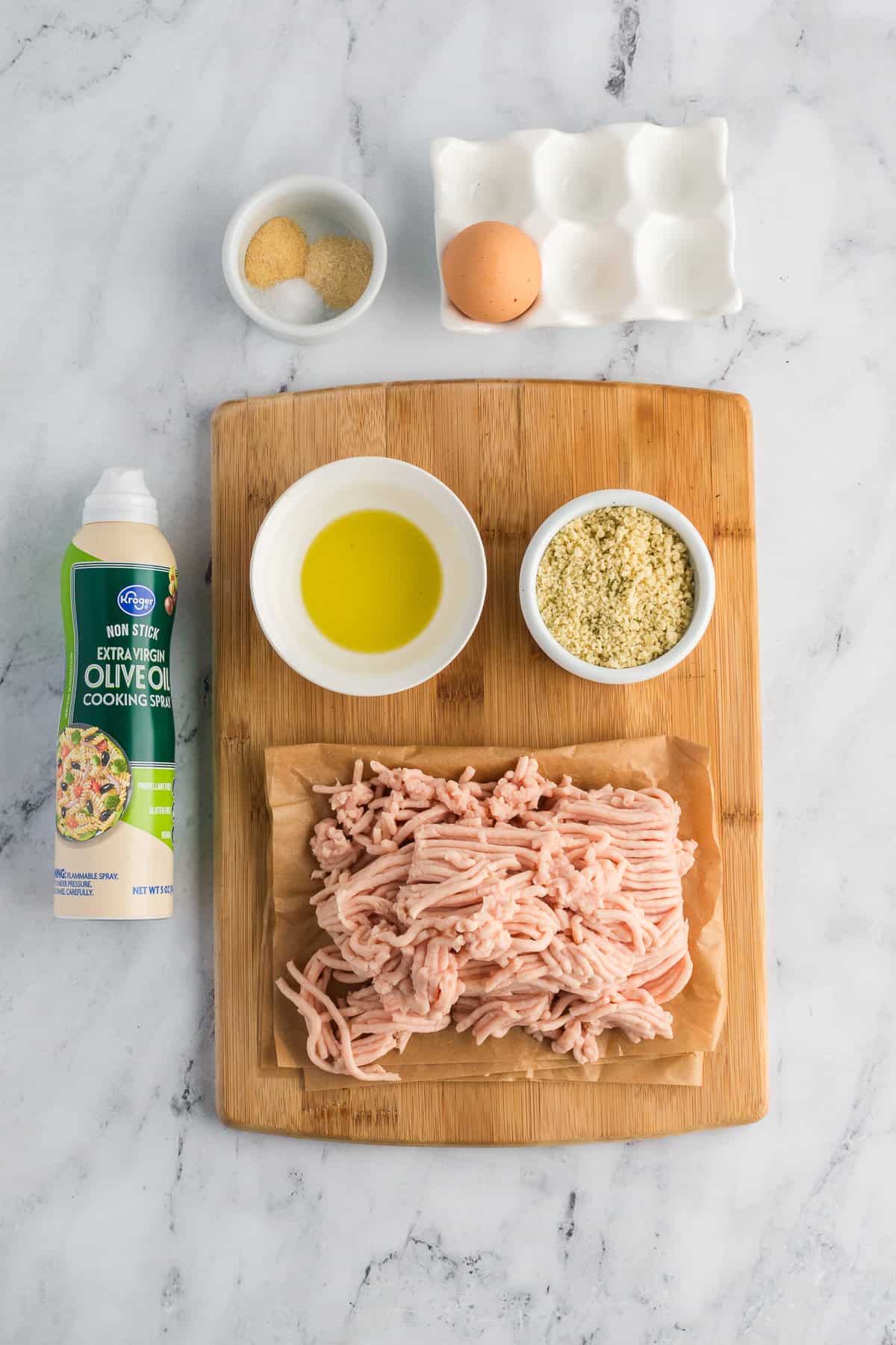 Ingredients to super simple chicken meatballs.